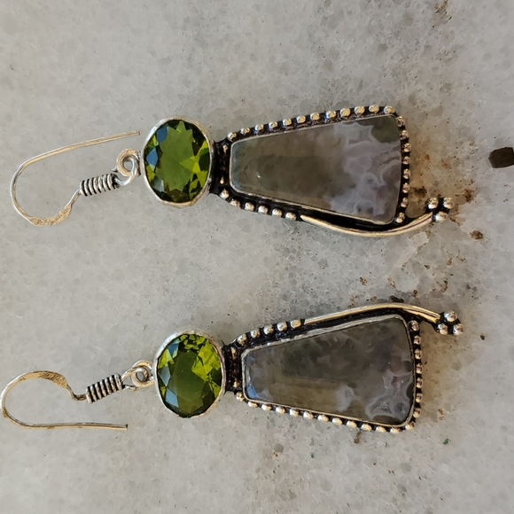 New Ocean "Orca" Agate Palm & Peridot 925 Silver Dangle Earrings. - Picture 5 of 9